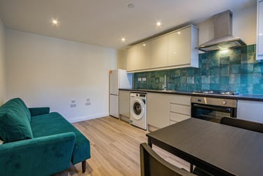 2 bed house, Colum Road, Maindy, Cardiff, CF103EL - Image 1